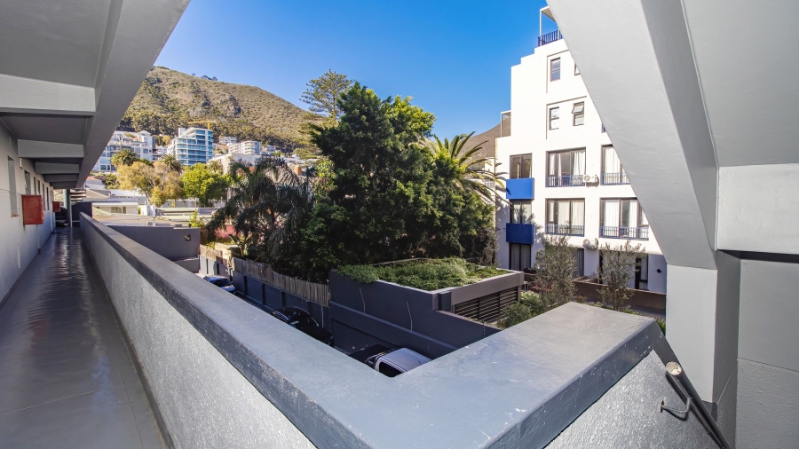 3 Bedroom Property for Sale in Sea Point Western Cape